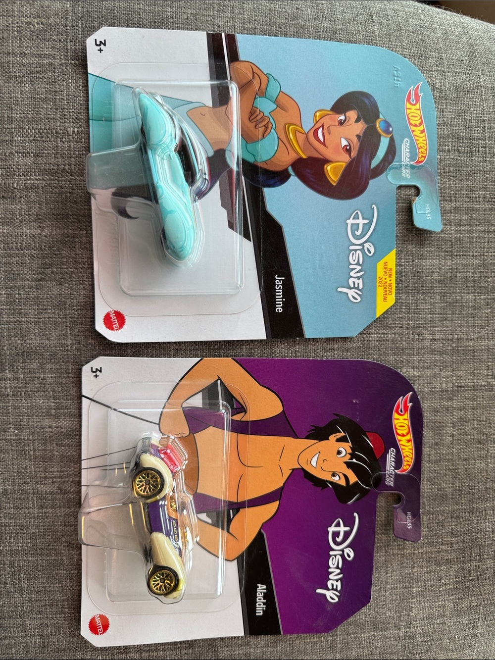 Disney Hot Wheels Aladdin and Jasmine cars NWT 2022